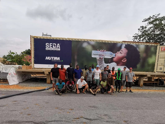 Česká technologie čistí silně znečištěnou vodu a přináší naději pro lepší život v Ghaně - za tím stojí HUTIRA